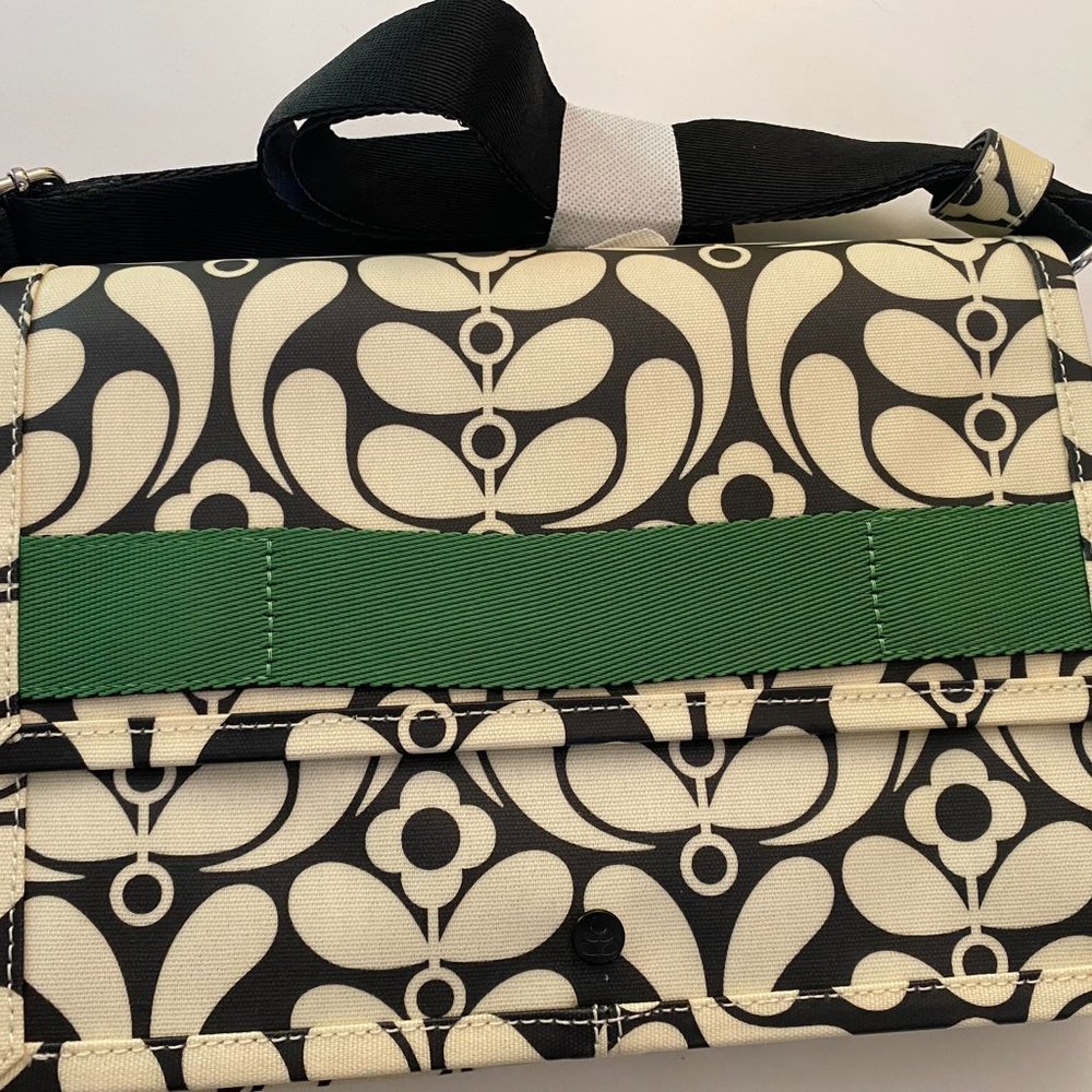 Orla Kiely convertible crossbody/clutch only used once!